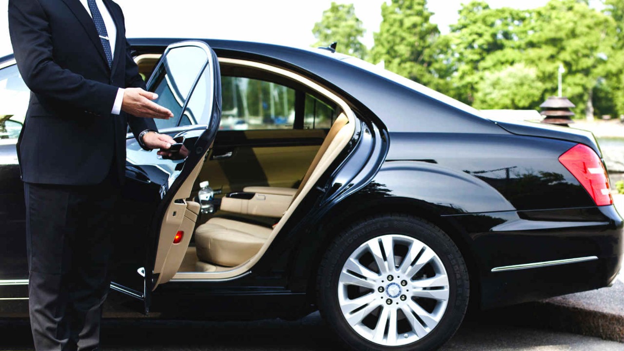 AFFORDABLE CLASSIC CAR TRANSPORT WITHOUT COMPROMISING SAFETY